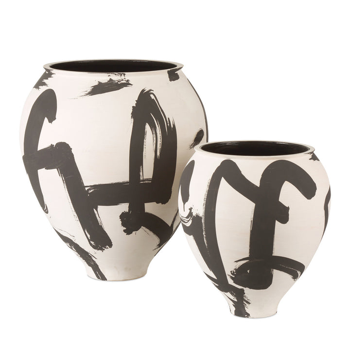 Porcelain Vase Kendra L by District Home