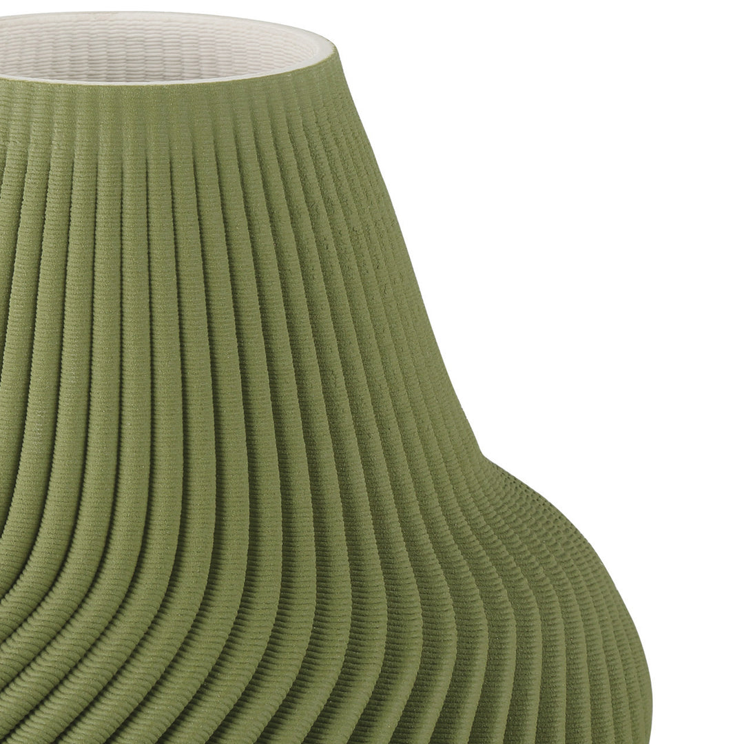 Porcelain Vase Vert S by District Home