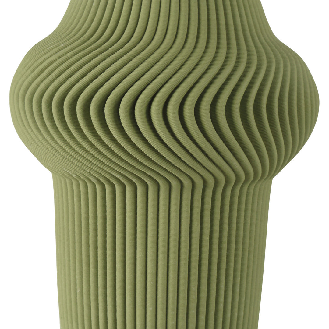 Porcelain Vase Vert S by District Home