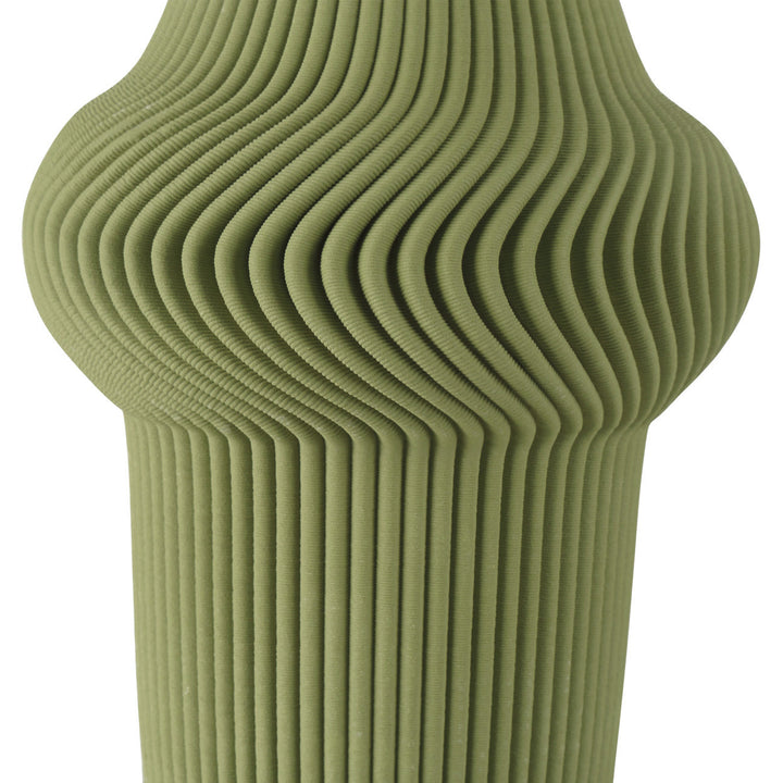 Porcelain Vase Vert S by District Home