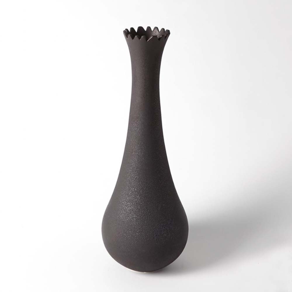 Black Vase Cary